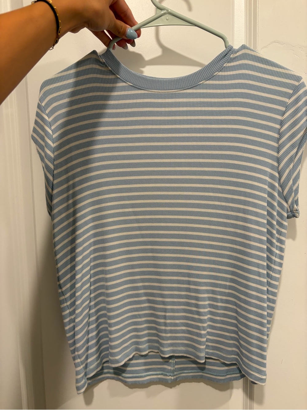 American Eagle Outfitters Blue & White Striped Short Sleeve Tee